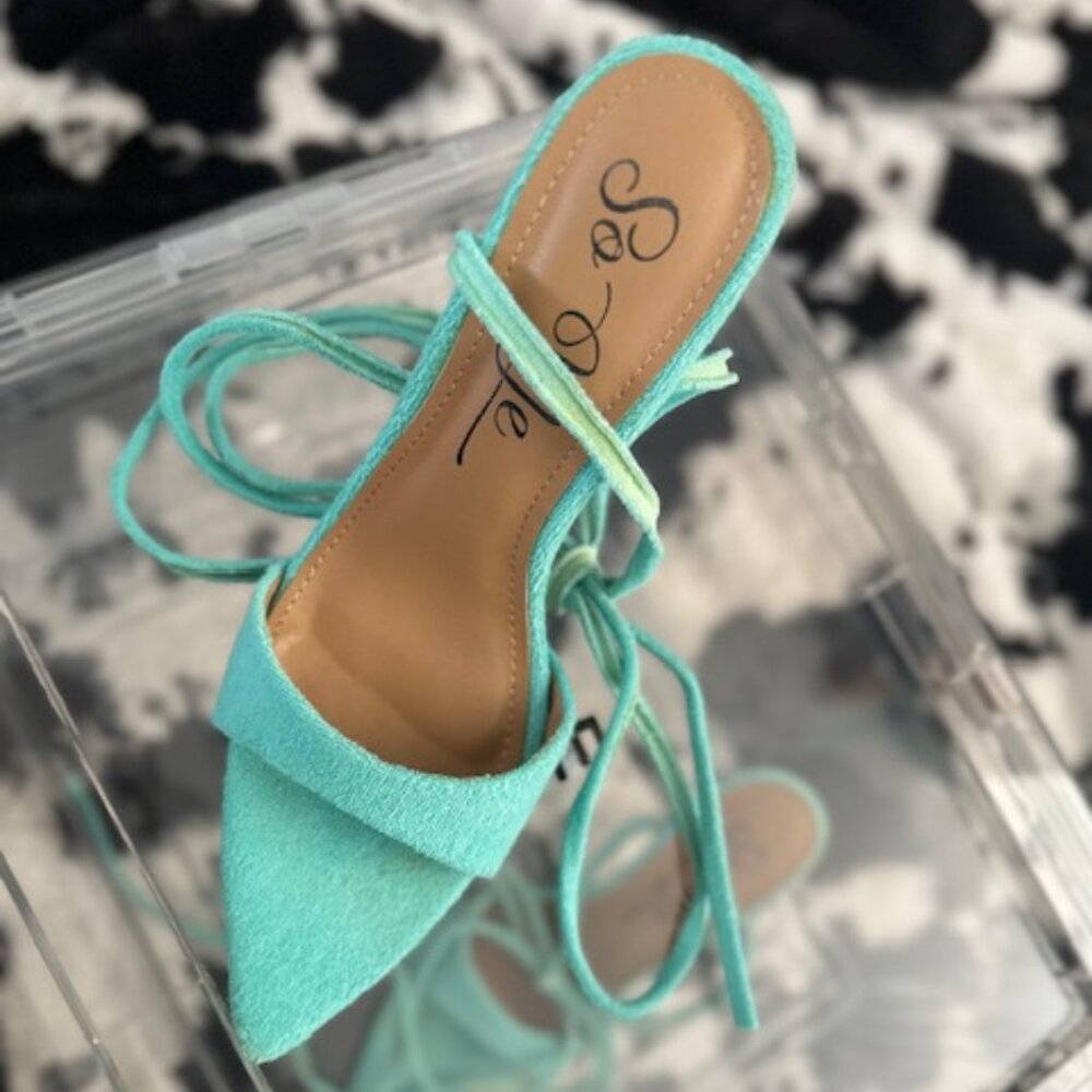 Turquoise tie heel